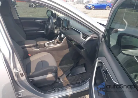 2022 Toyota Rav4 Le z USA, uszkodzony, nr VIN 2T3H1RFV3NW189057